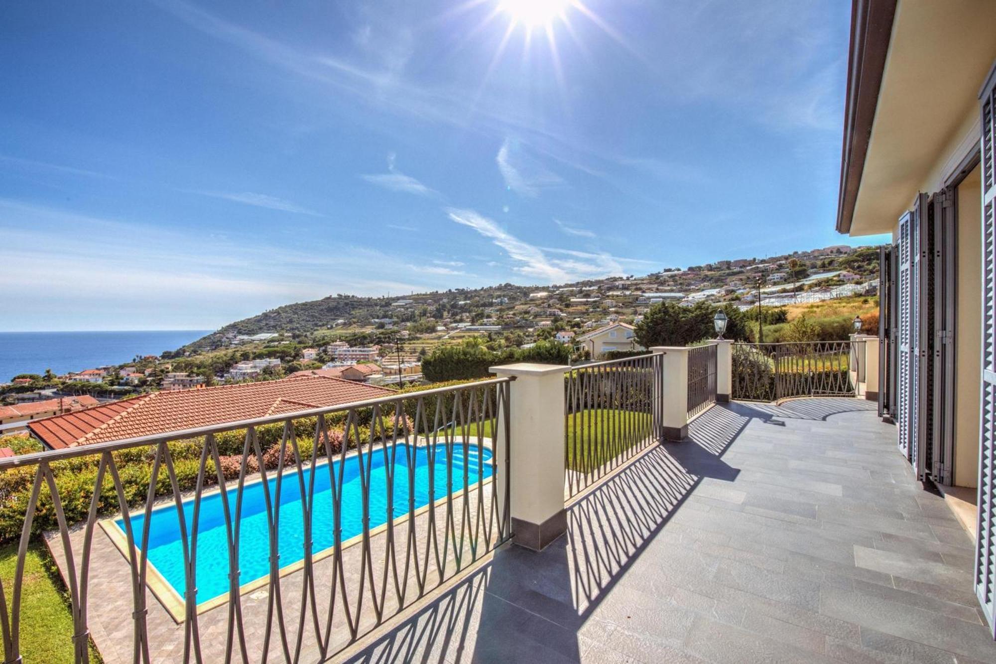 Villa Lucia Riviera Dei Fiori Pool - Happy Rentals ซานเรโม ภายนอก รูปภาพ